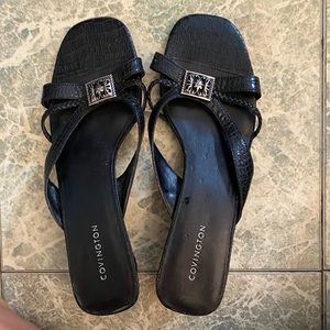 Vintage look black short heel